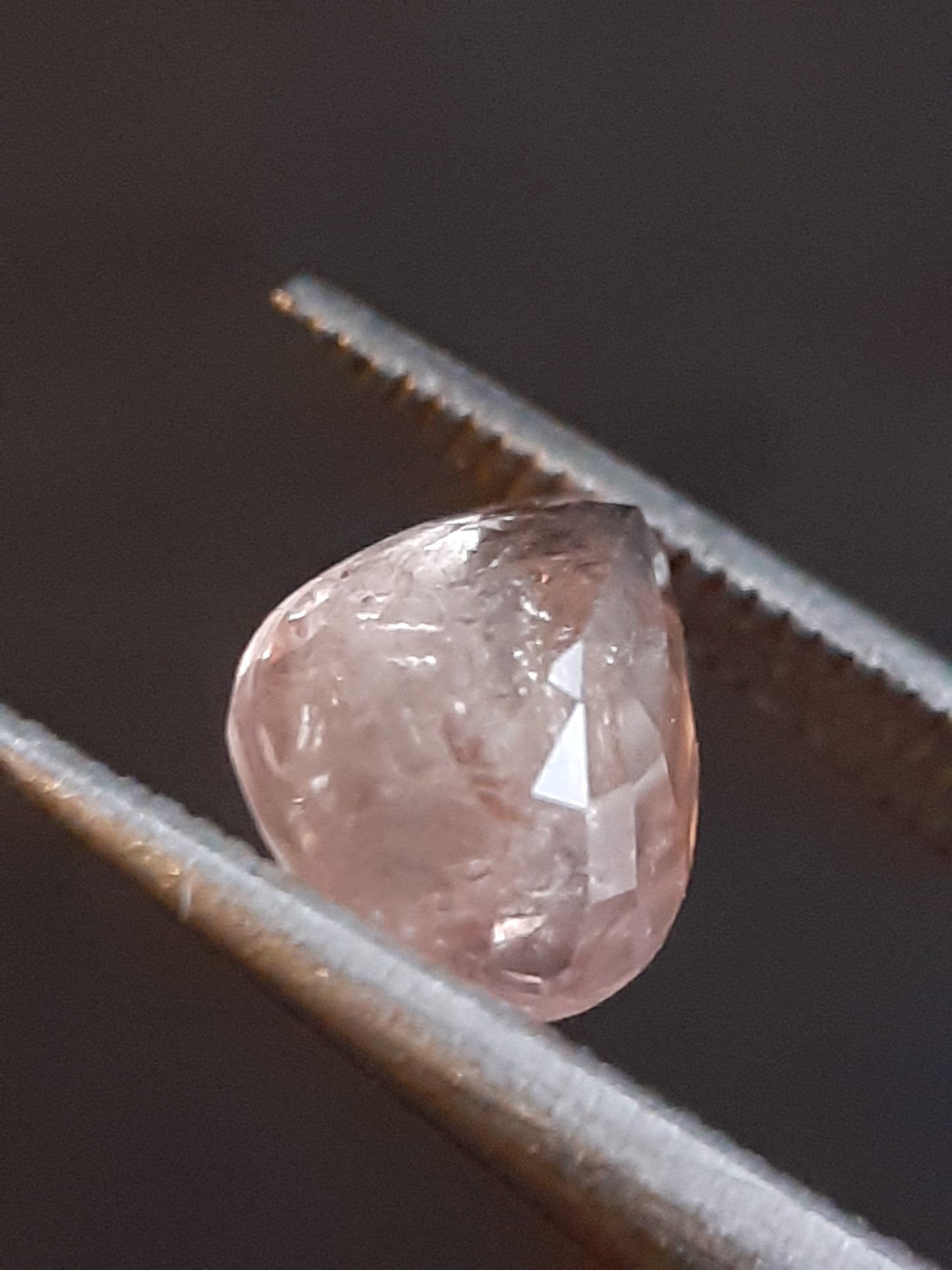 Natural brownish pinkish yellow sapphire - 1.13 ct - pear - heated - Natural Gems Belgium