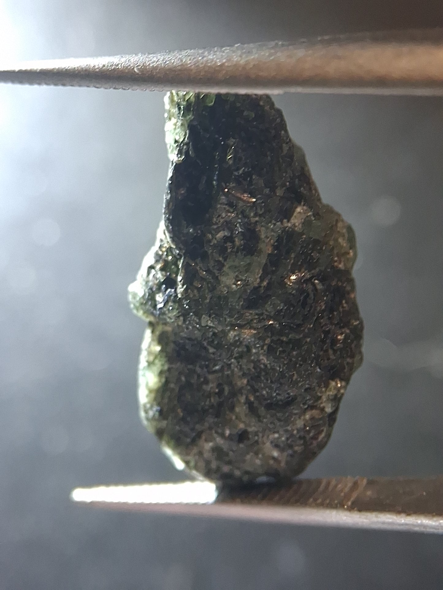 Rough Emerald - 7.310 ct - green rough emerald crystal - Natural Gems Belgium