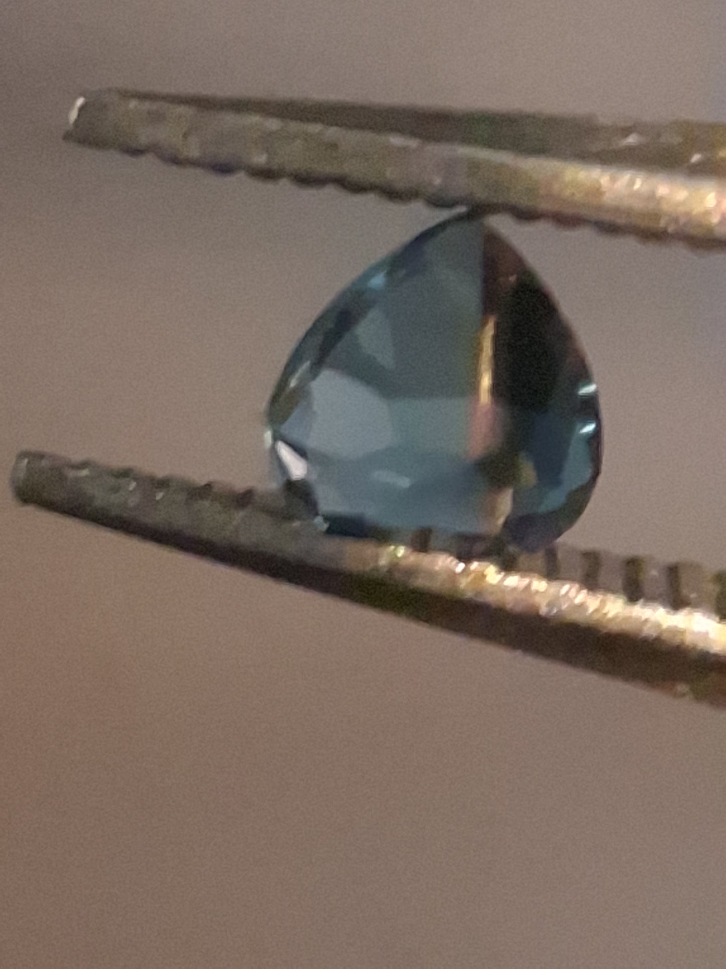 Natural London Blue Topaz - 0.125 ct - heart - high end jewelry quality - excellent