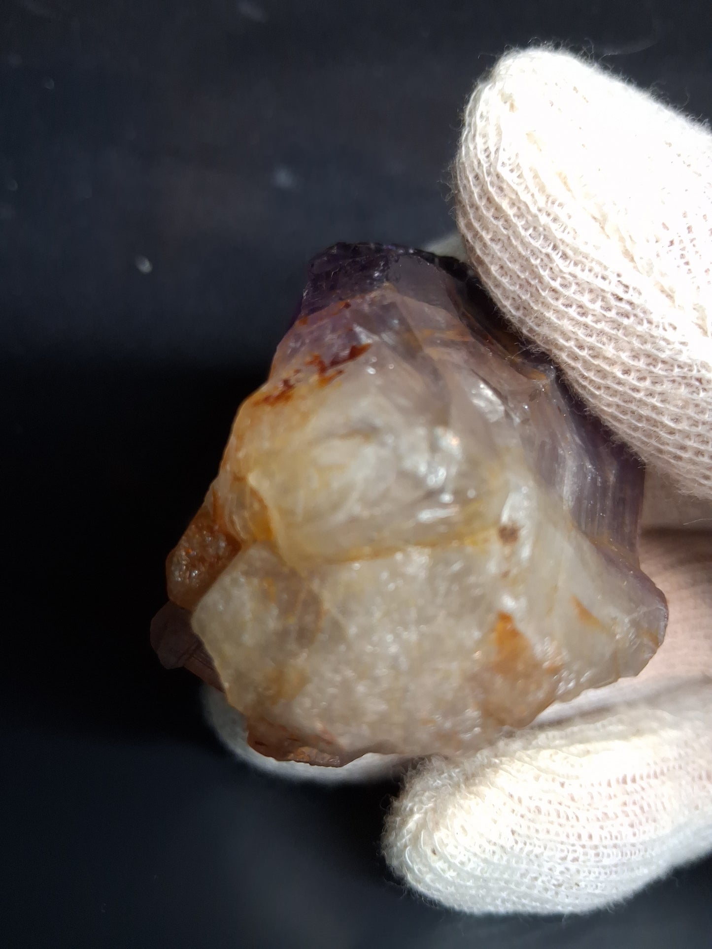 Rough amethyst - Amethyst Crystal Point - Raw Point with Root - 6.4 x 4.5 cm - Natural Gems Belgium