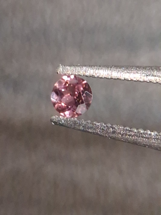 Natural Light Pink Tourmaline – Round Brilliant Faceted 0.057 Ct – Premium Loose Gemstone - Natural Gems Belgium