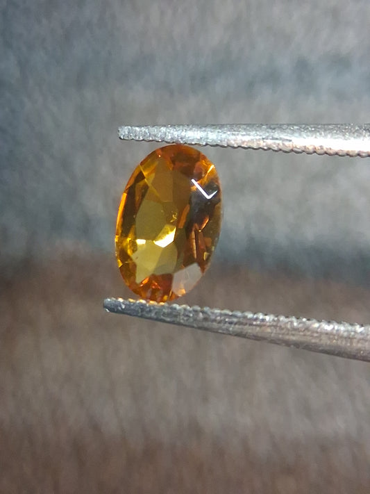 Natural Citrine – Faceted Oval Cut 4x6 mm 0.369 ct Honey Yellow | Loose Gemstone - Natural Gems Belgium