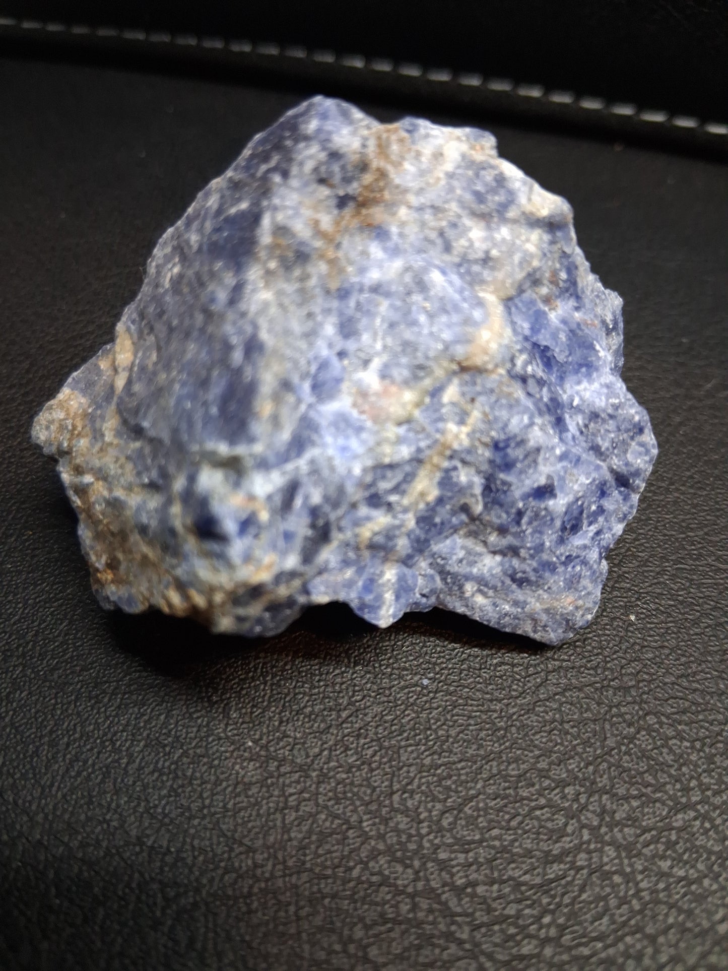 Natural Rough Sodalite Stone – Blue Raw Crystal Specimen – 39g – 4 x 3.5 cm - Natural Gems Belgium