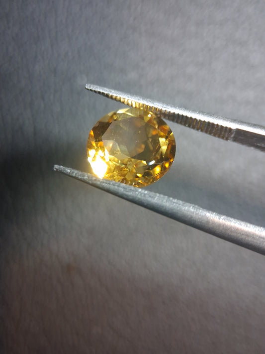 Citrino Naturale – Taglio Rotondo Sfaccettato 8x 8 mm Giallo | Gemma Sfusa 1,795 ct