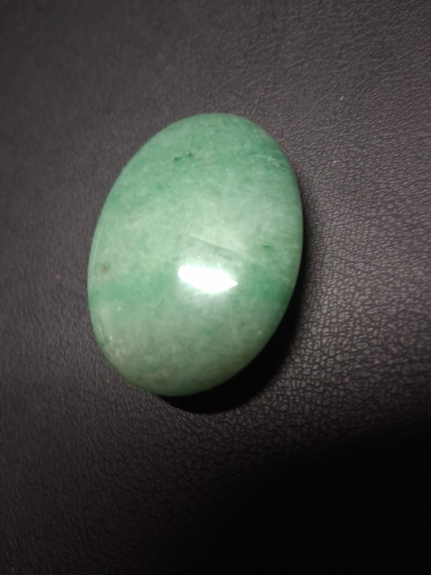 Pierre de poche ovale polie en aventurine verte naturelle – 168,630 ct (4,54 × 3,57 × 1,45 cm)