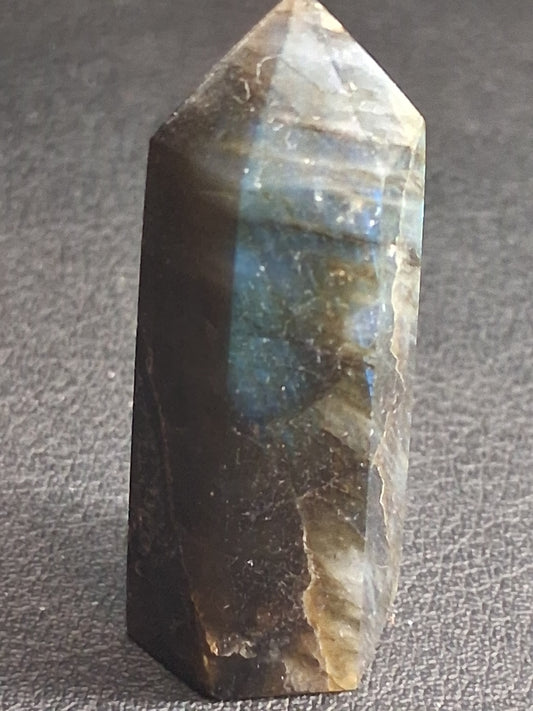 Labradorite tower - natural labradorite - 4.3 cm - hexagon tower