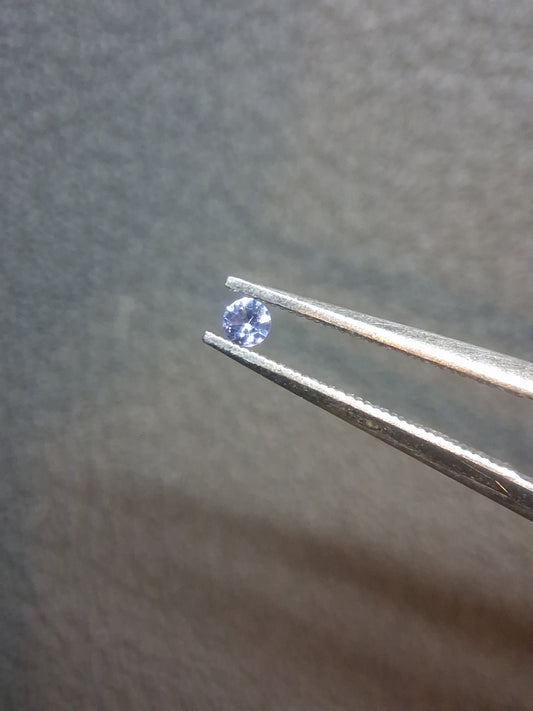 Tanzanite Naturale Taglio Brillante Rotondo 0,030 ct – 2 mm | Delicatamente Riscaldata | Collezione Premium