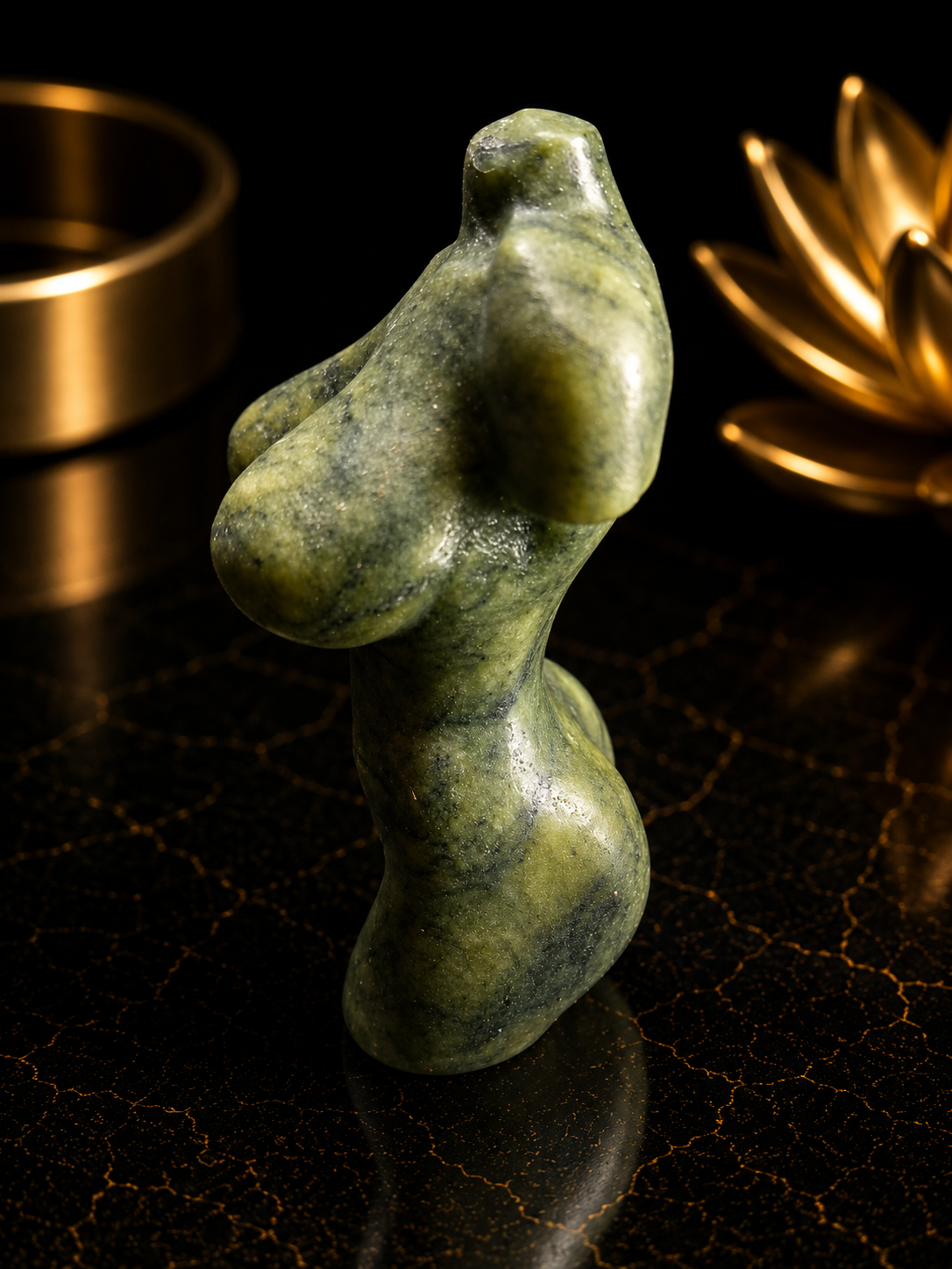 Buste de femme en jade vert naturel – 6 cm de haut – Figurine corporelle en cristal fabriquée à la main