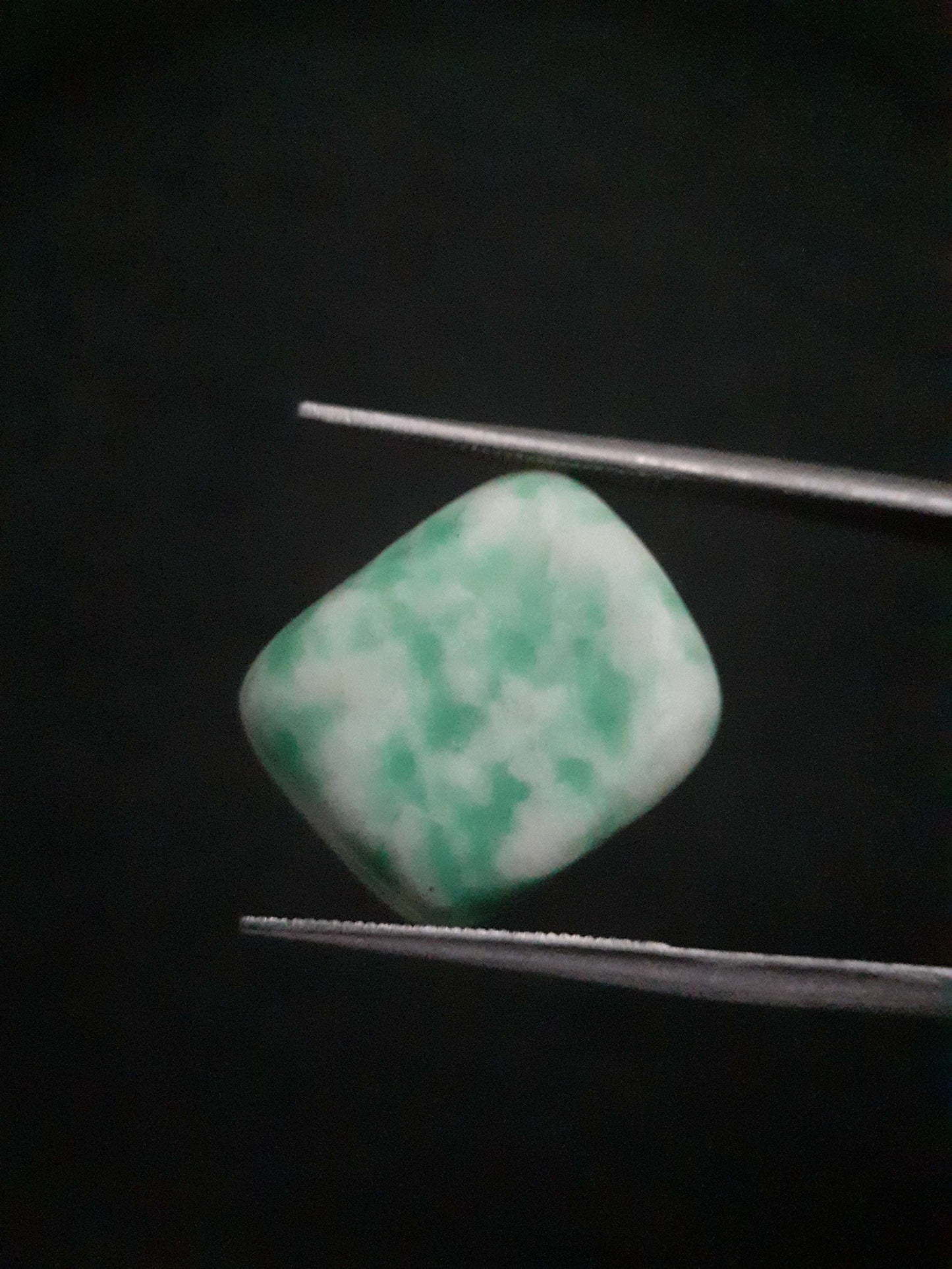 Natural white and green Amazonite - 14.263 ct - tumbled Amazonite stone All Amazonite gemstones - Amazonite tumbled stones Natural Gems Belgium