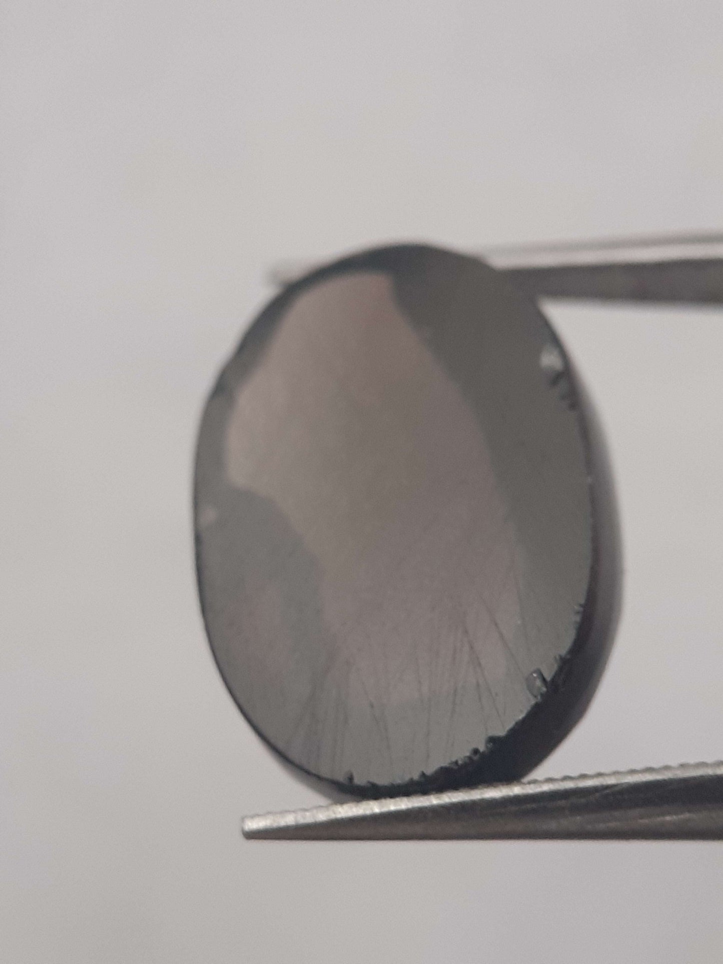 Natural deep greyish brown smoky quartz - 7.657 ct - oval - unheated - Rose cut - Natural Gems Belgium