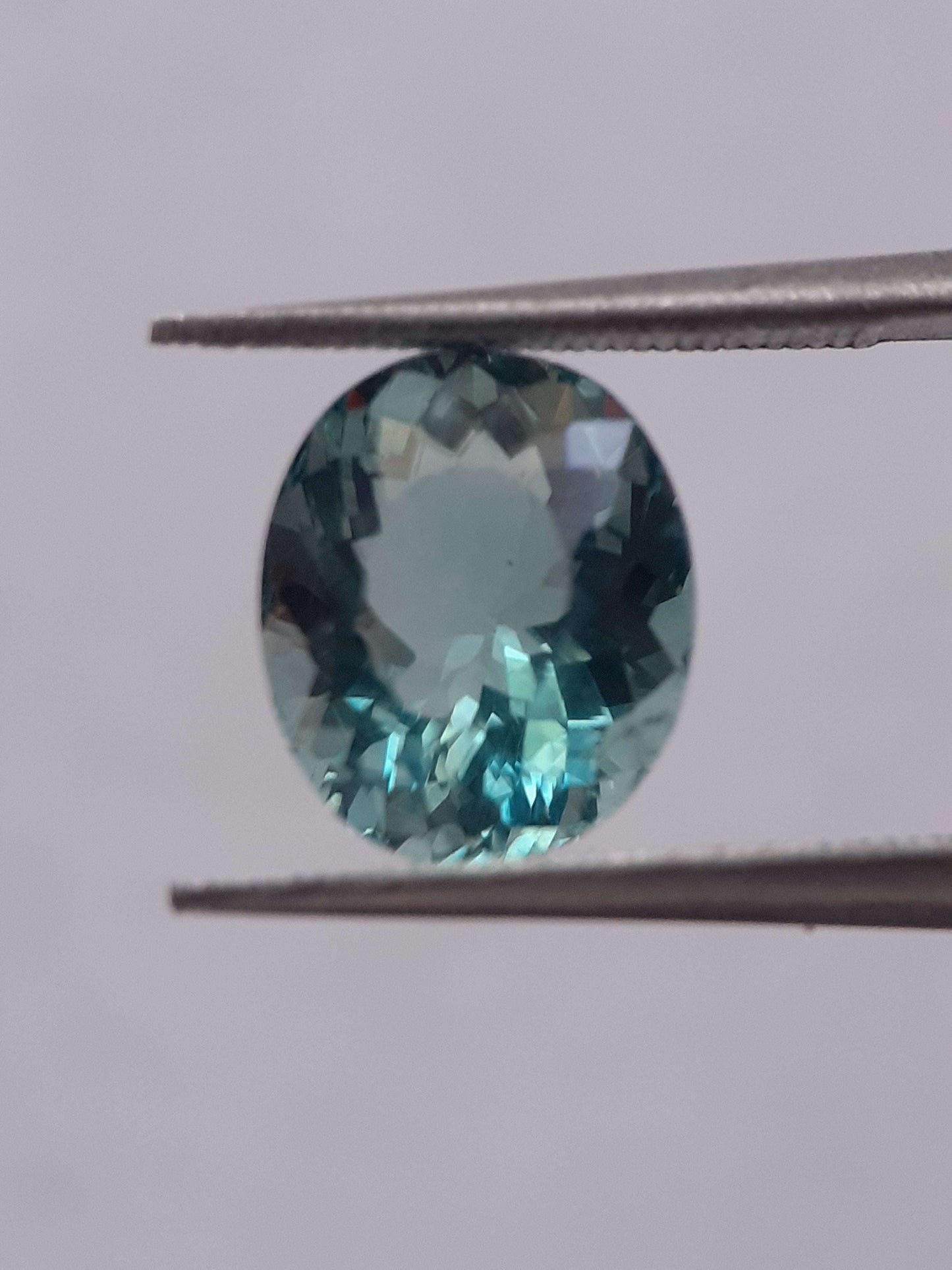 Natural Green Fluorite - 3.08 ct - Oval - unheated - certified by NGB - Natural Gems Belgium