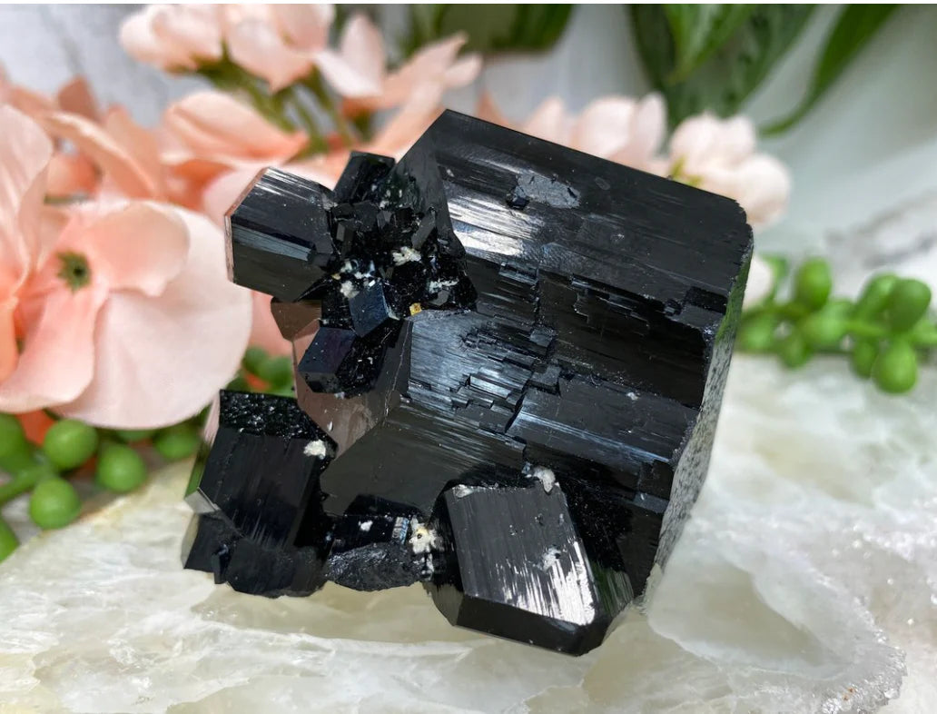 The Grounding Energy of Black Tourmaline: Unlocking the Power of Natural Gems