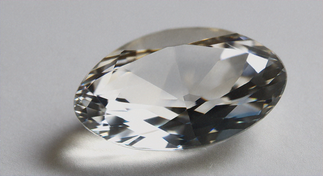 Traditional November Birthstone: The Alluring Topaz