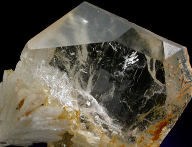 Goshenite: The Hidden Gem of the Beryl Family and Its Unique Properties