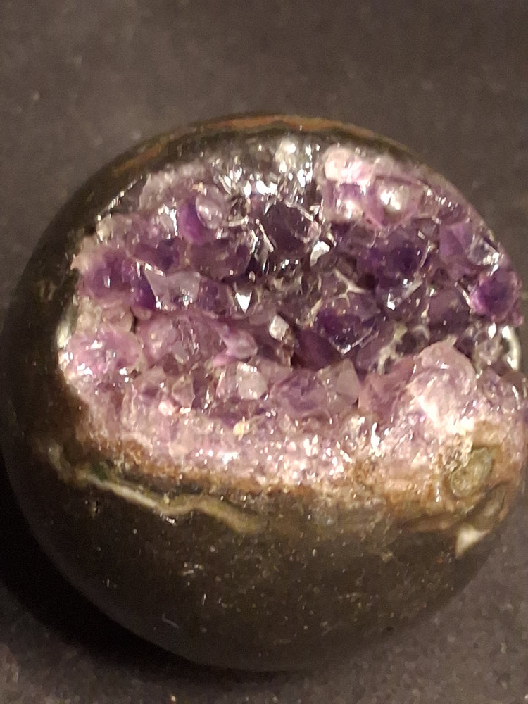 All Amethyst Gemstones - Amethyst geodes