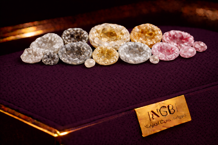 Crystal Geodes – All Types & Species