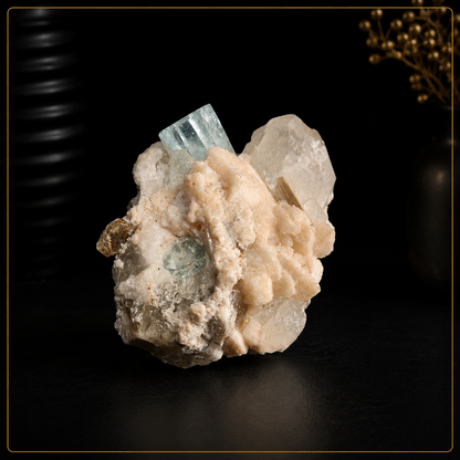 Amas d'aigue-marine naturelle sur matrice de quartz – Spécimen minéral de collection