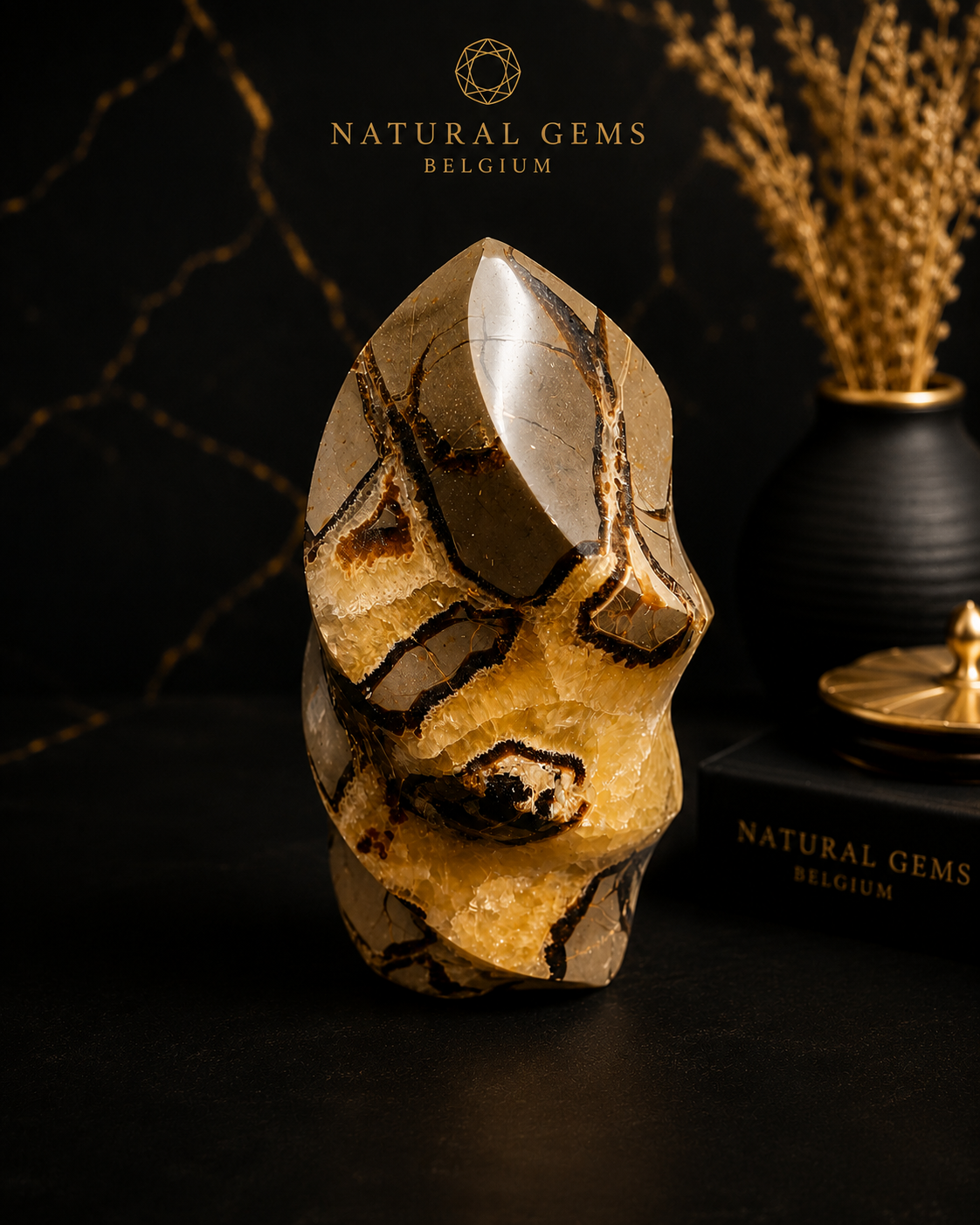 Natural Septarian Flame Tower – Polished Septarian Crystal Decor Piece – 15 cm – 1.36 kg - Natural Gems Belgium
