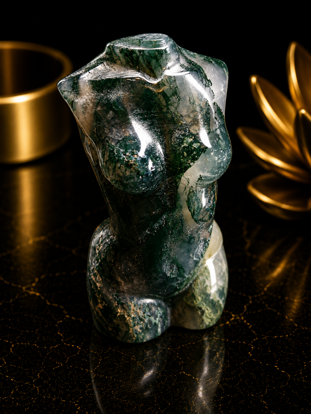 Natural Agate - Handharved Torso - 8 cm high - Grey and green moss agate lady torso (Copy)