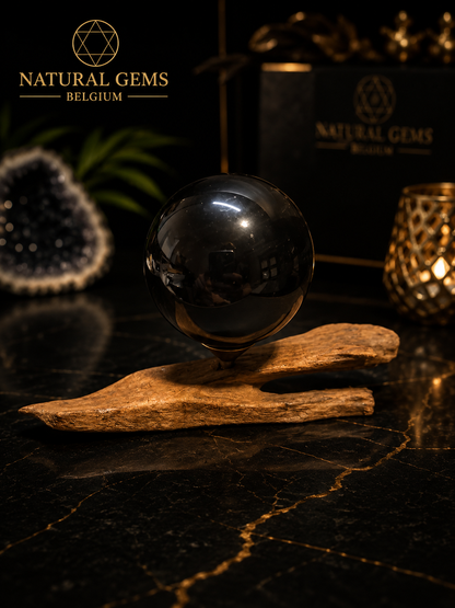 Sphère en Obsidienne Noire Naturelle (50 mm) avec Socle d'Exposition en Bois Fait Main – Kit de Présentation de Cristal