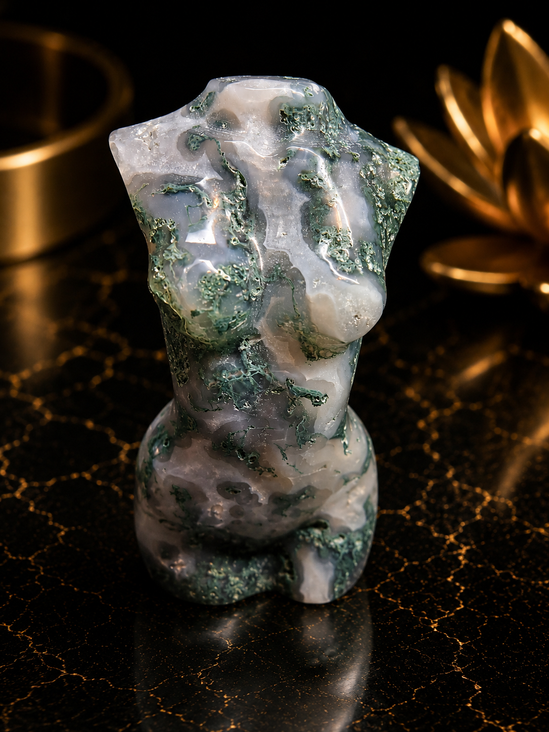 Natural Agate - Handharved Torso - 8 cm high - moss agate lady torso - nice pattern