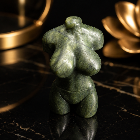Natural Green Jade Female Torso Carving – Handcrafted Crystal Body Figurine (6 cm)