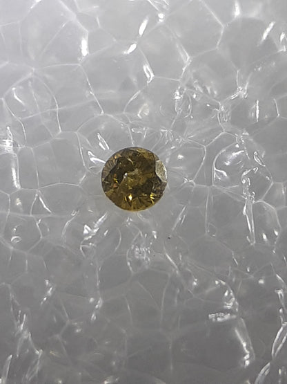 Certified Natural Diamond - Round Brilliant - 0.03ct - I2 - Fancy Deep Greenish Yellow - sealed - Natural Gems Belgium