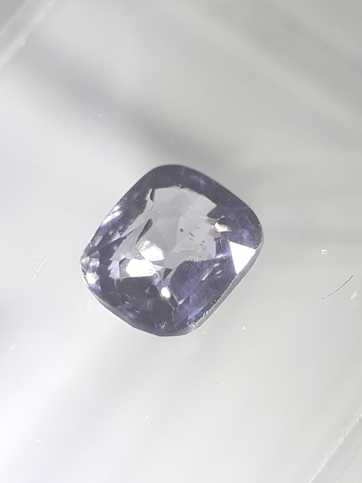 Natural Purple Spinel -Certified - 0.61 ct - Africa - unheated - Sealed - Natural Gems Belgium