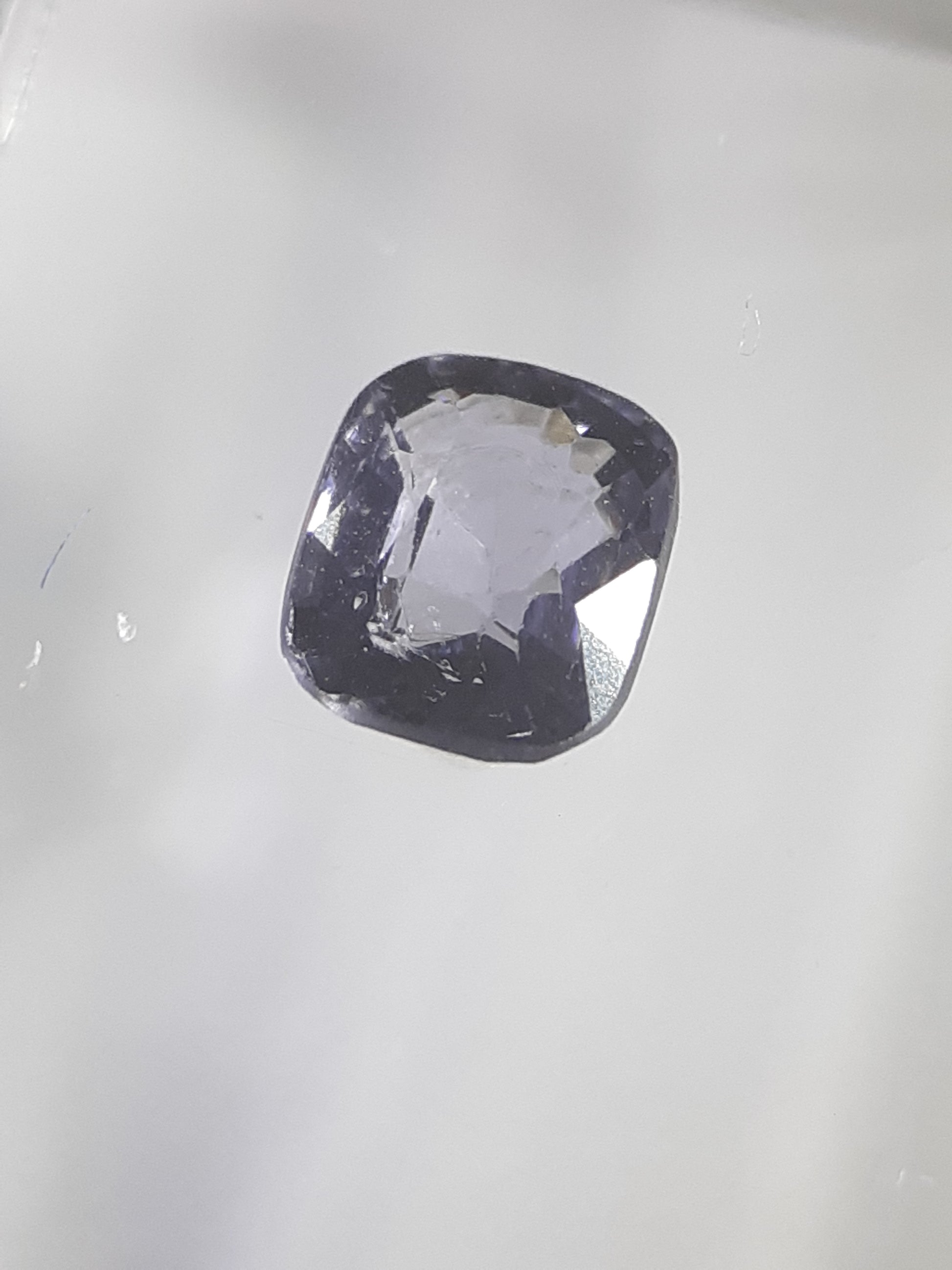 Natural Purple Spinel -Certified - 0.61 ct - Africa - unheated - Sealed - Natural Gems Belgium