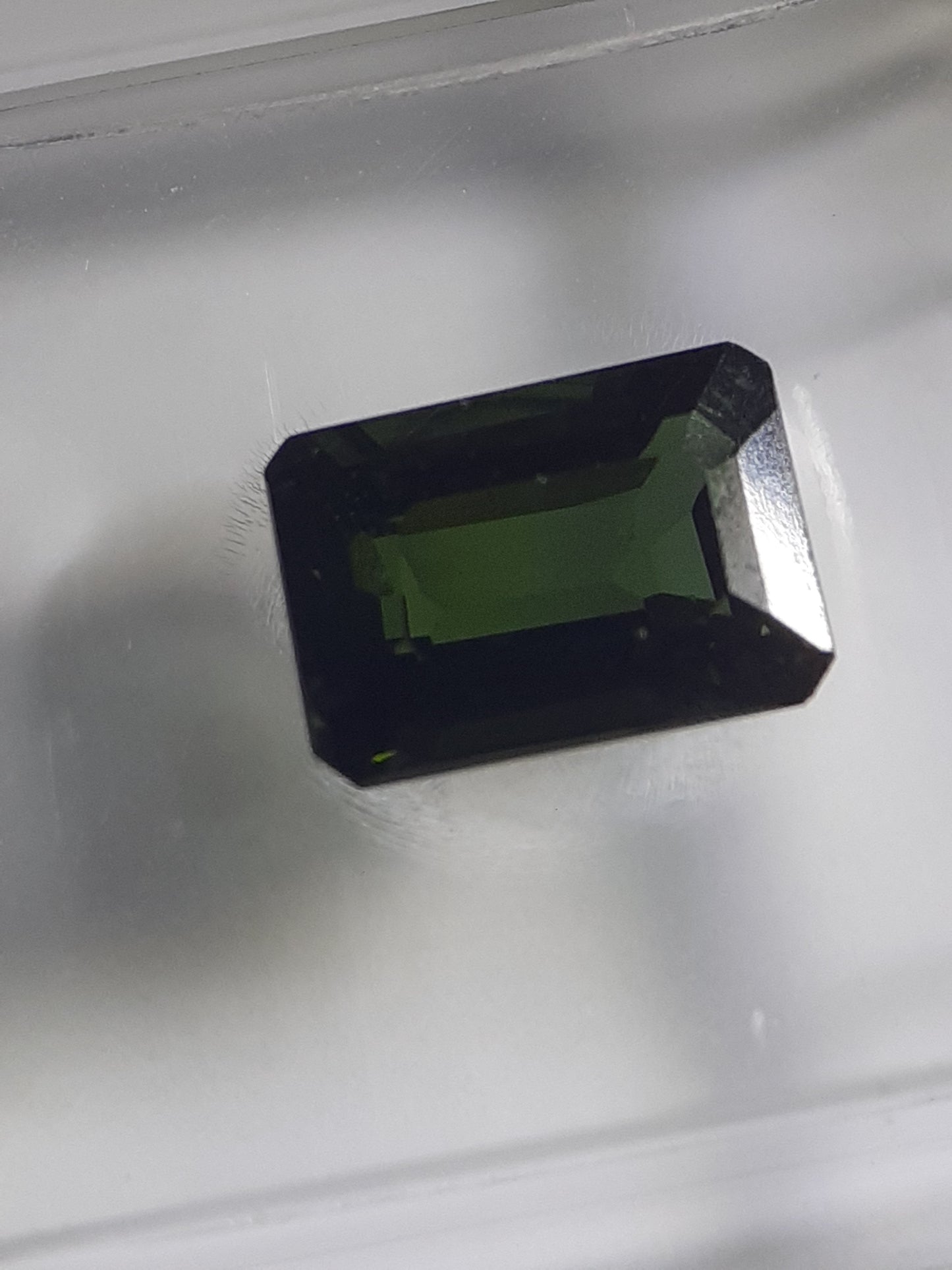 Certified Verdelite (green tourmaline) - 1.37 ct - Nigeria - Sealed - Natural Gems Belgium