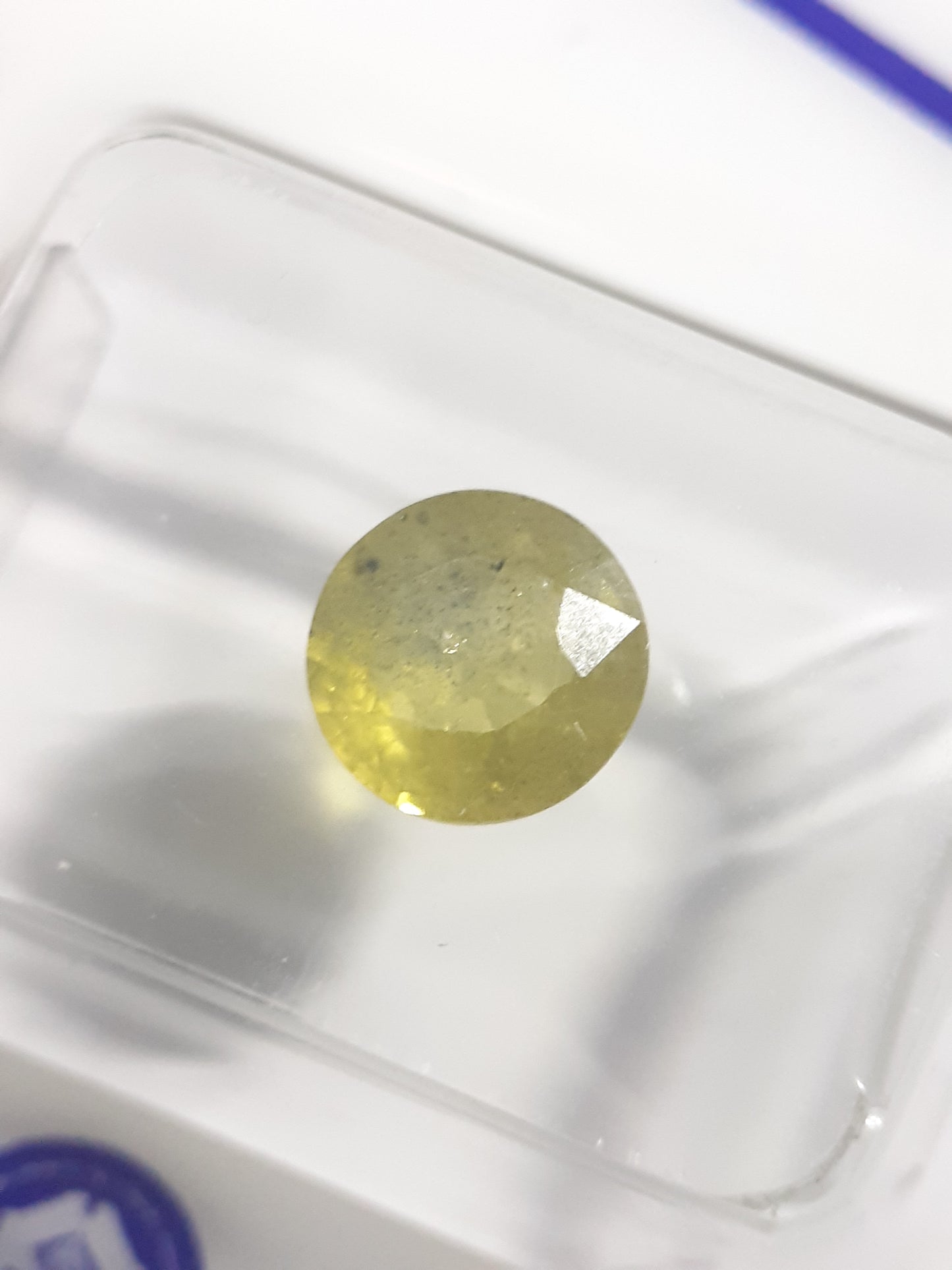 Certified Natural Yellow Sapphire - 1.55 ct - Madagascar - heated - Be treated - Sealed - Natural Gems Belgium