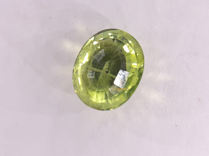 Peridot, 2.31 ct, oval, myanmar, seller certified - Natural Gems Belgium