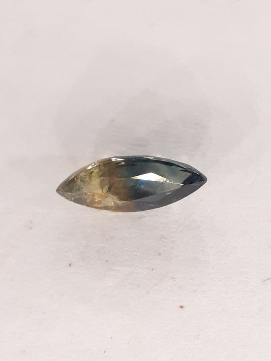 bi-color green -blue sapphire, Marquise 0.69ct - Natural Gems Belgium