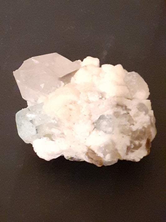 Amazing cluster of Aquamarine, Quartz and Feldspar, 359 ct - Natural Gems Belgium