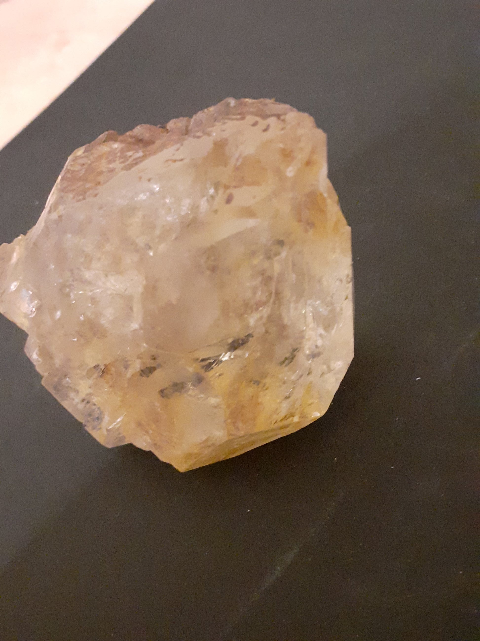 Nice rough natural Quartz with ferro deposit, 875ct - Natural Gems Belgium