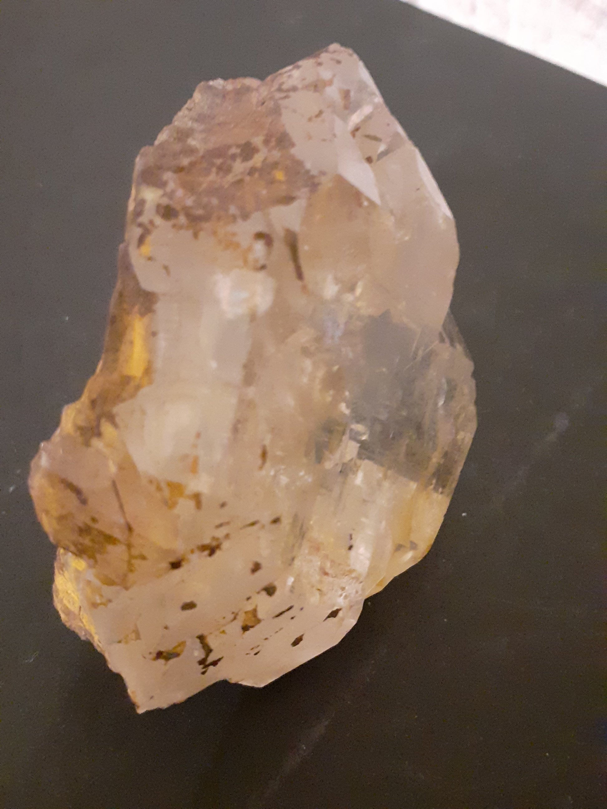 Nice rough natural Quartz with ferro deposit, 875ct - Natural Gems Belgium