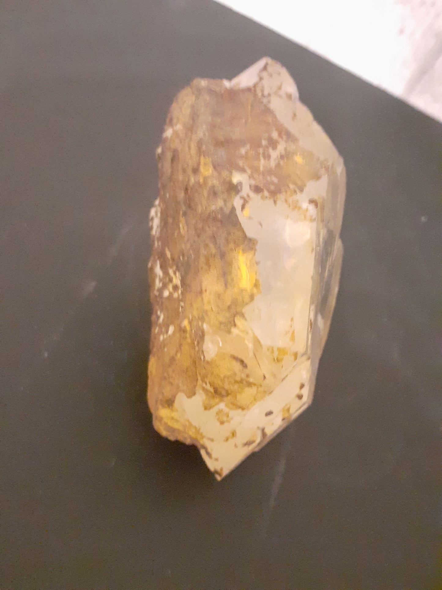 Nice rough natural Quartz with ferro deposit, 875ct - Natural Gems Belgium