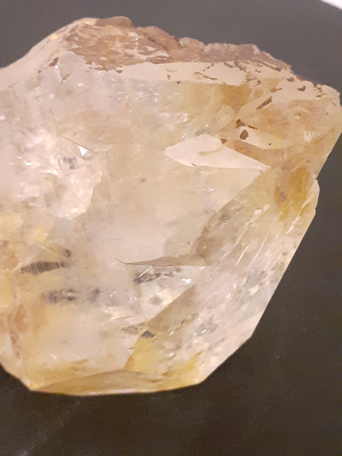 Nice rough natural Quartz with ferro deposit, 875ct - Natural Gems Belgium