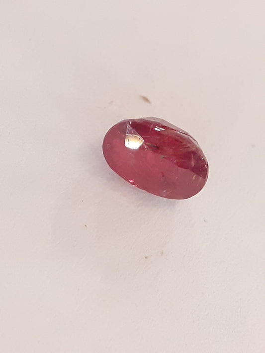 Oval Orangy Red Ruby natural and Unheated Madagascar- 0.71 ct - Natural Gems Belgium