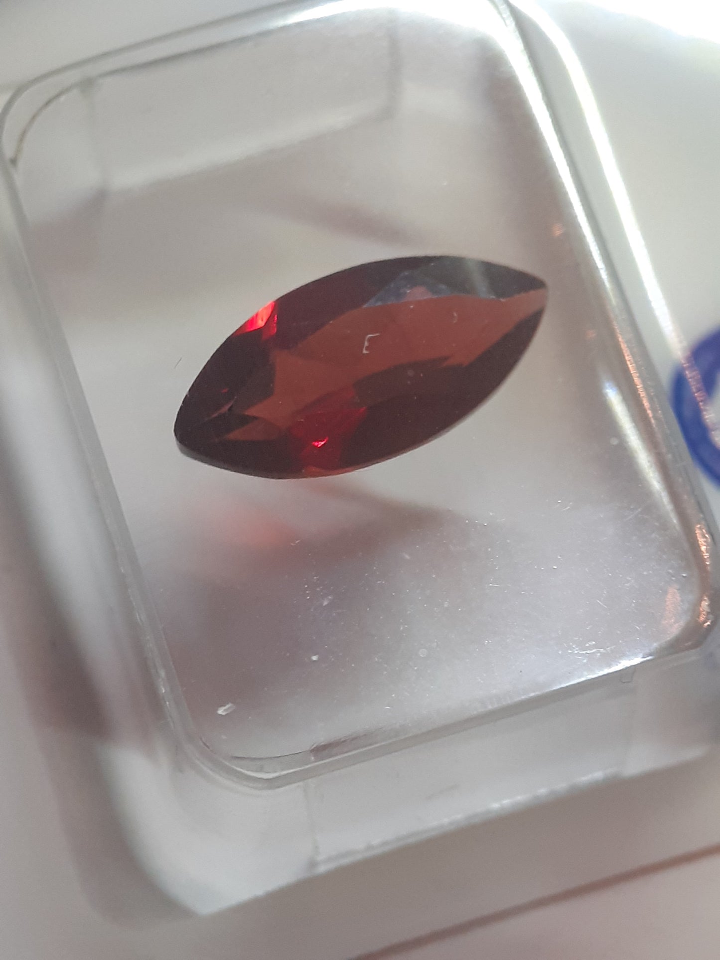 Natural Rhodolite (pyrope-almandine) Garnet - 2.00 ct - Certified - Sealed - Natural Gems Belgium