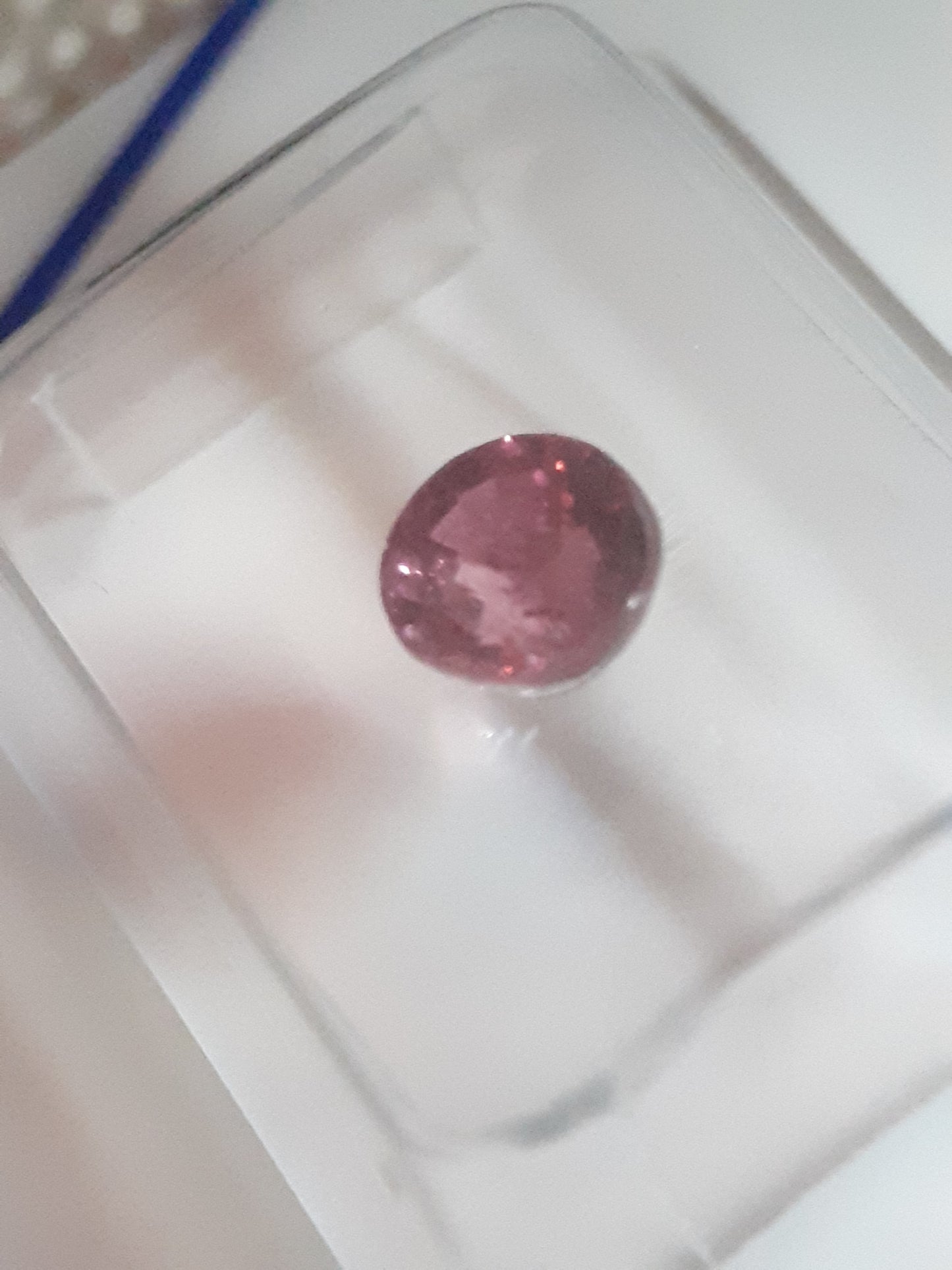 Certified pink tourmaline - 0.88 ct - round brilliant - Sealed - Natural Gems Belgium