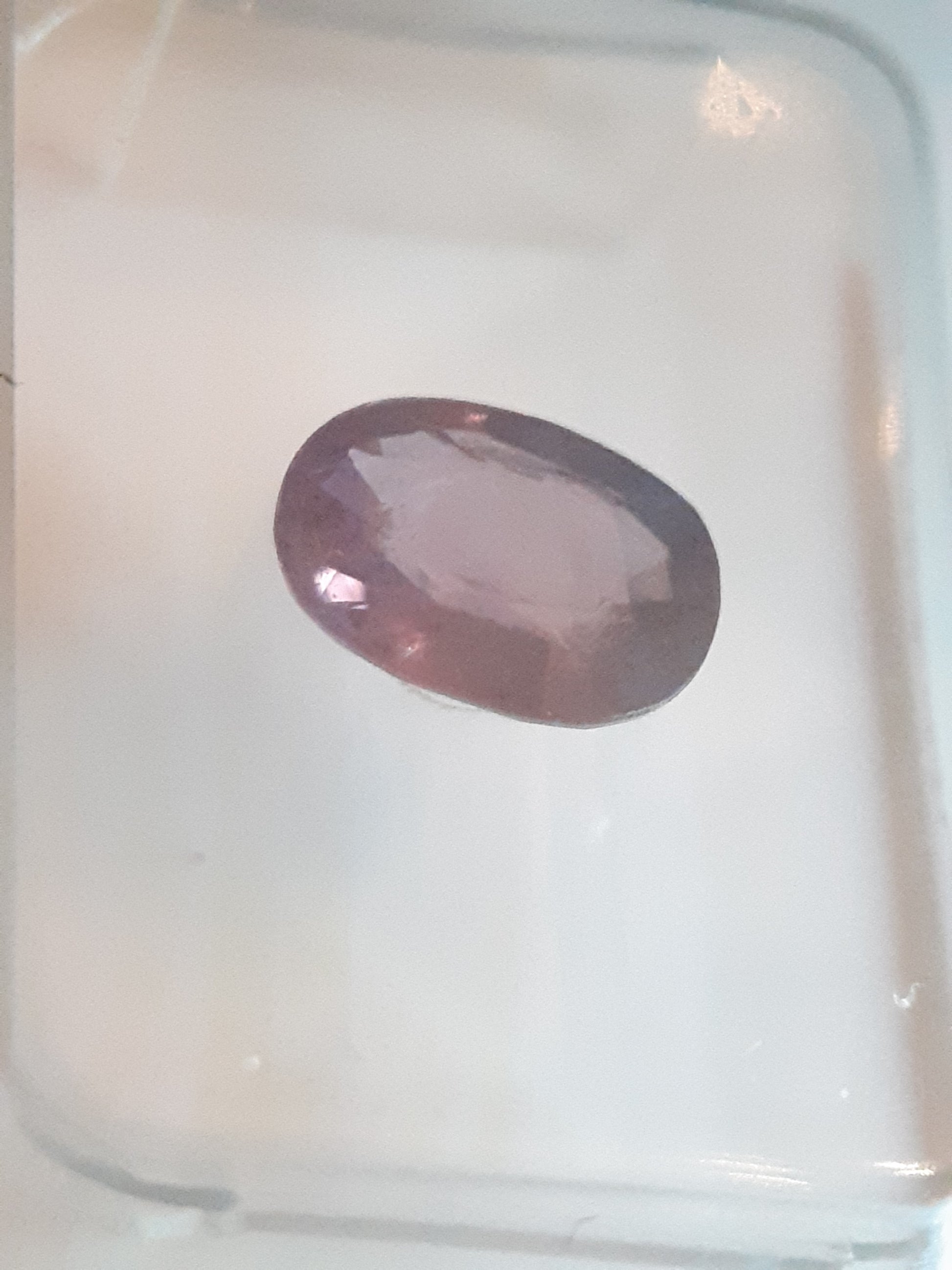 Natural Ovan Purple Spinel -Certified - 1.08 ct - unheated - Sealed - Natural Gems Belgium