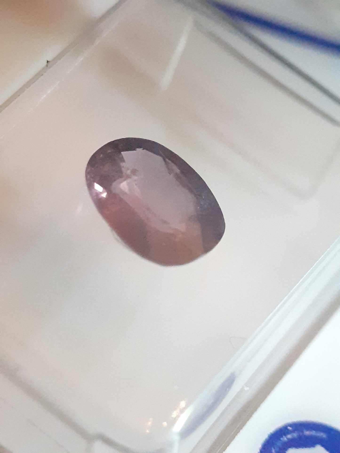 Natural Ovan Purple Spinel -Certified - 1.08 ct - unheated - Sealed - Natural Gems Belgium