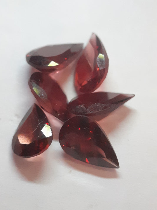 nice faceted lot of 6 pcs pear shaped garnet, 5.25 tcw, jewelry size - Natural Gems Belgium