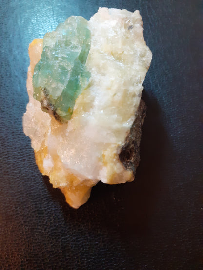 Specimen of green emerald crystal on matrix, 360.15 ct, 72 gr - Natural Gems Belgium