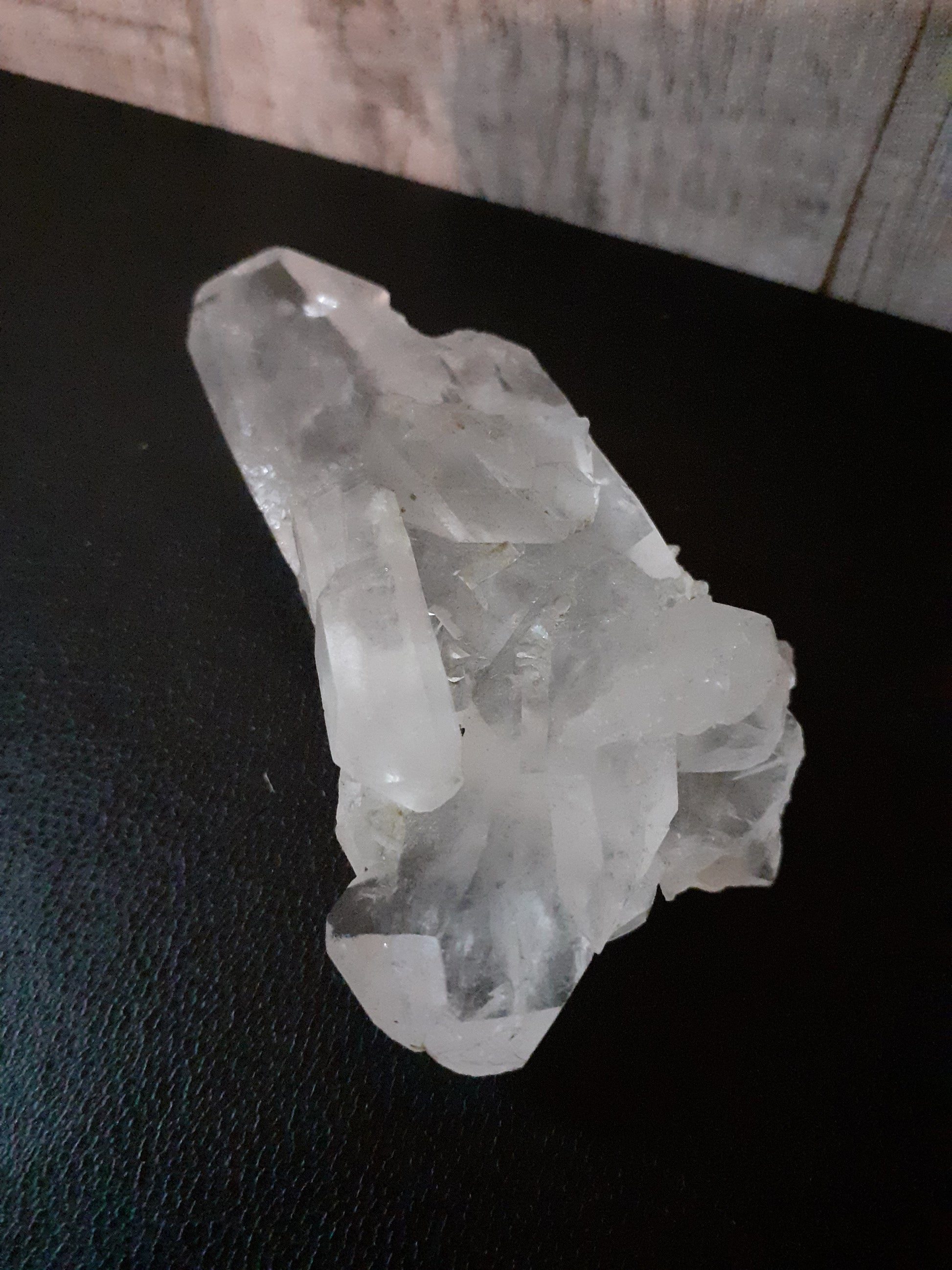 Specimen of natural Quartz, 331 ct or 66.34 gr - Natural Gems Belgium