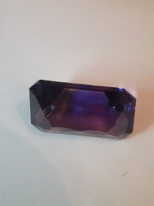 Octagon Purple very nice faceted natural amethyst, 14.75 ct - Natural Gems Belgium