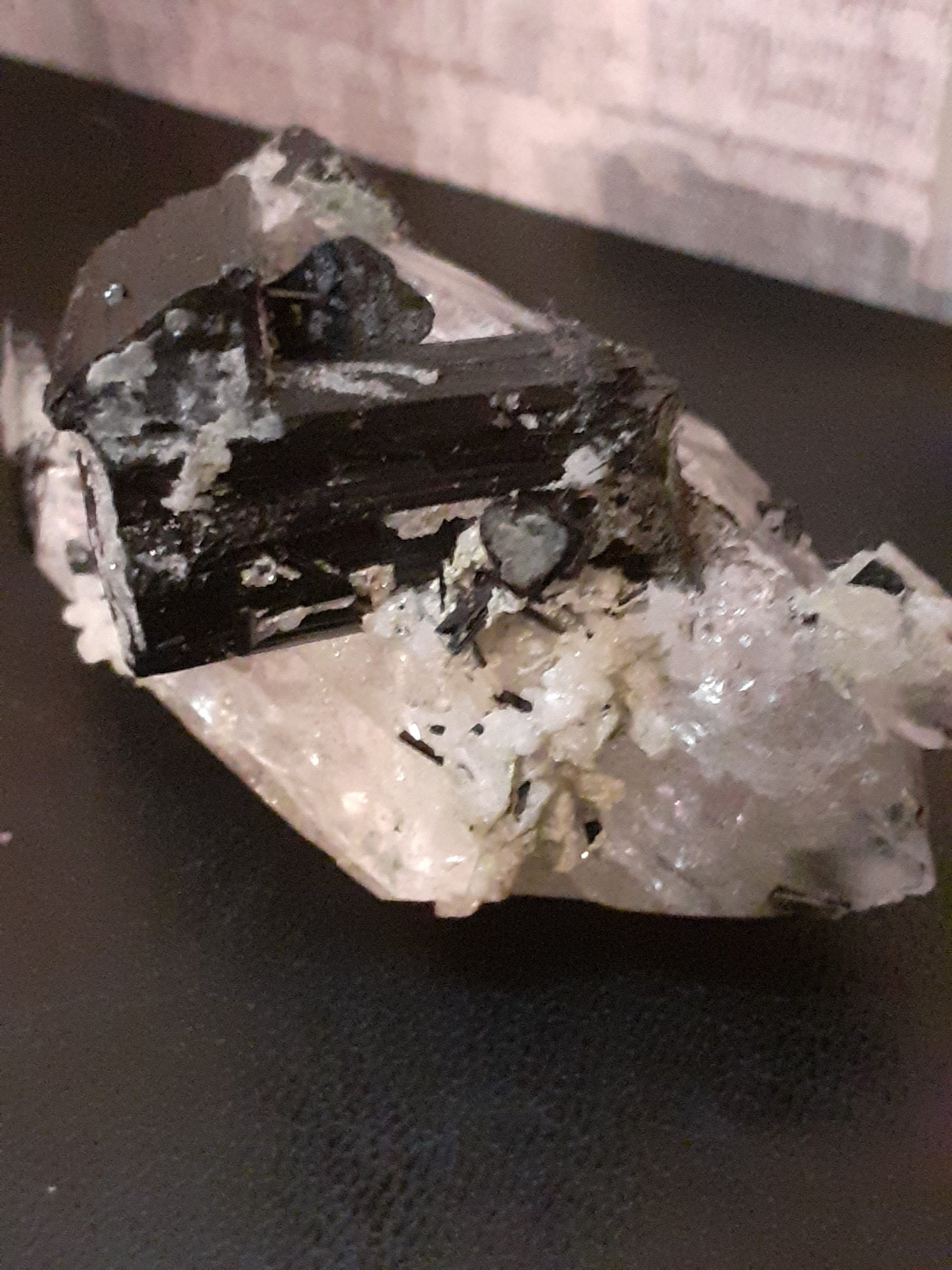 High Quality Specimen of black tourmaline crystal cluster with quartz 600 ct - Natural Gems Belgium