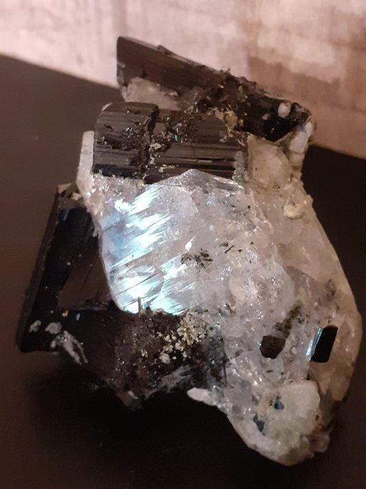 High Quality Specimen of black tourmaline crystal cluster with quartz 600 ct - Natural Gems Belgium