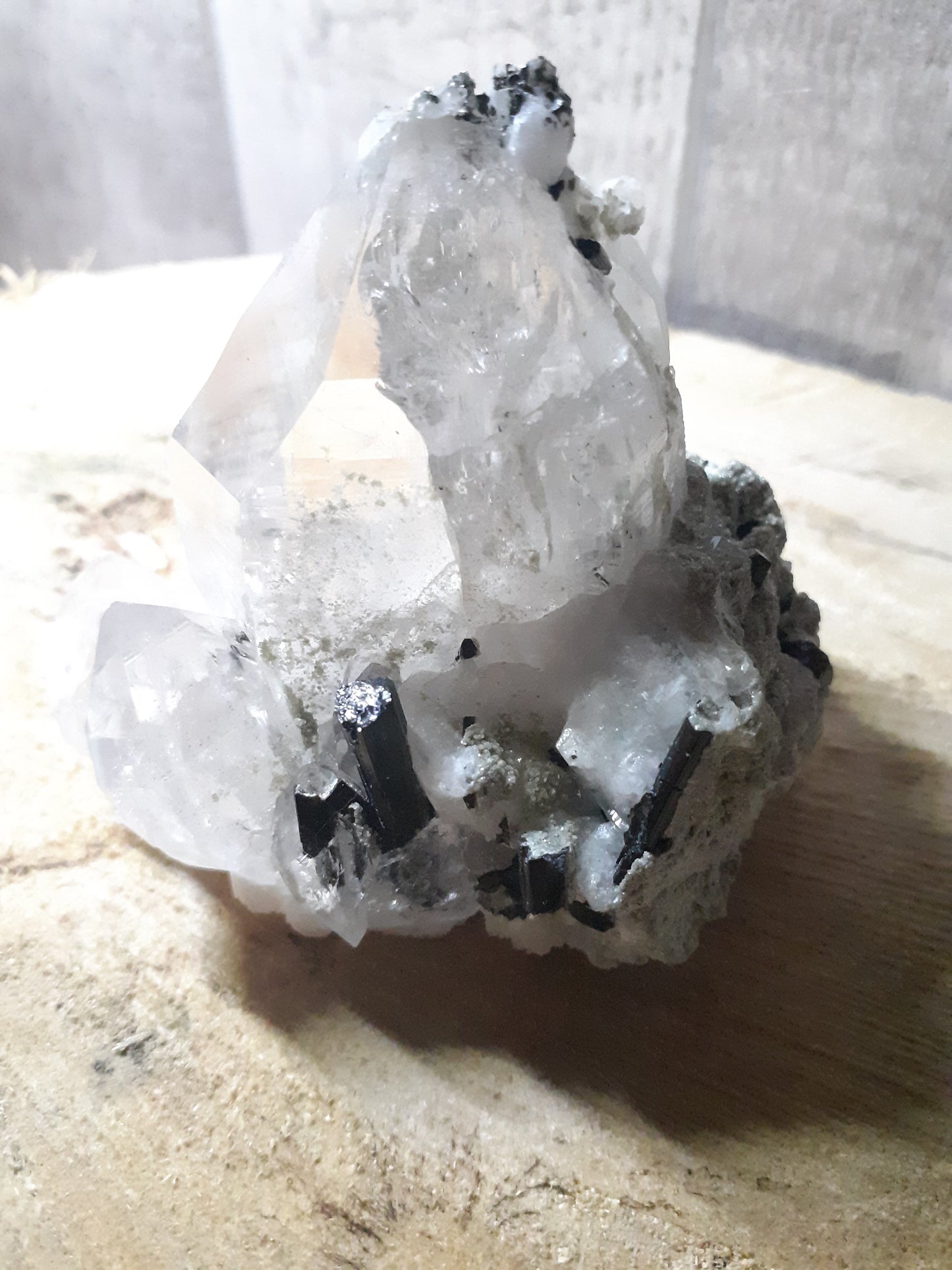 High Quality Specimen of clear crystal quartz cluster with tourmaline and feldspar - Natural Gems Belgium